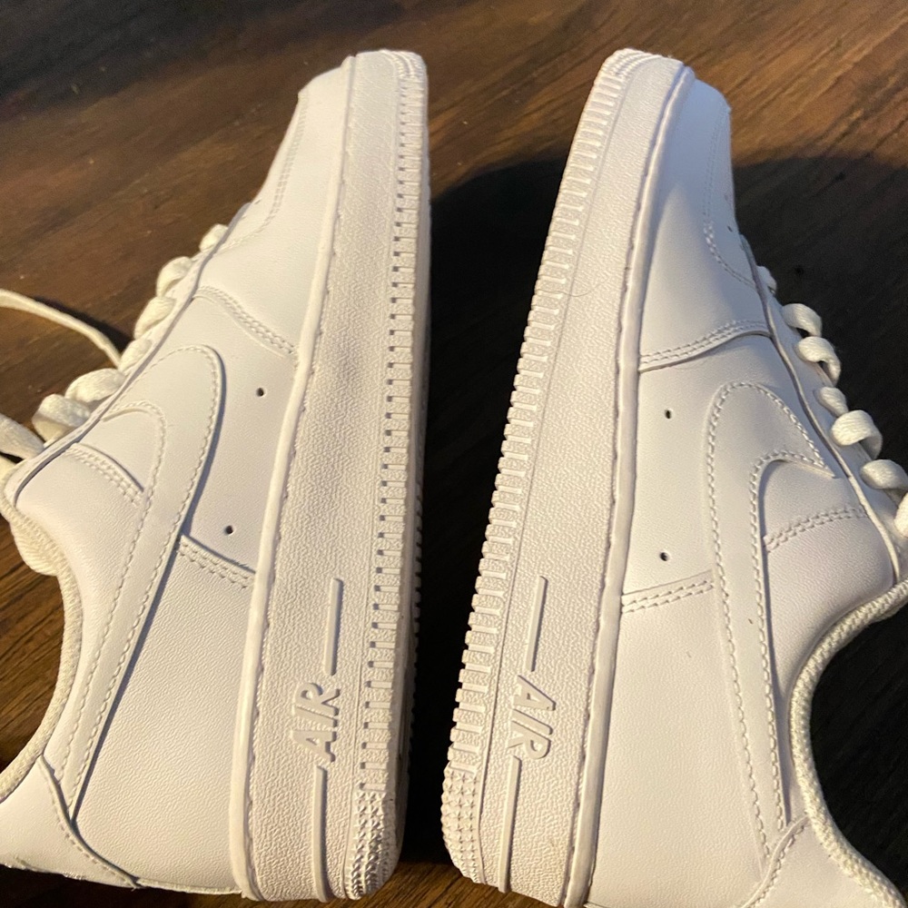 Nike air force 1s, worn twice, comes with original box